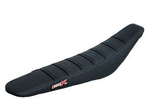 Gyors szállítás Housse de selle KTM SXF 250-450 16-18 SX 125-150 16-18 SX 250 17-18 EXC 17-19 TOP BLACK- SIDE BLACK-STRIPES BLACK (M518-3BBB) CrossX